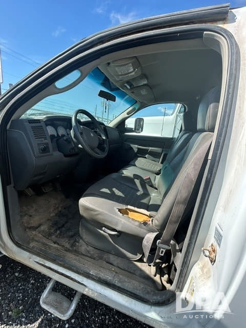 Image of Dodge Ram 5500 equipment image 3