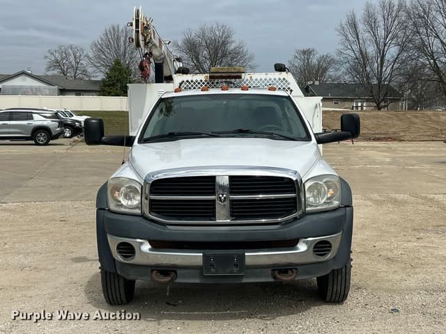 Image of Dodge Ram 5500 equipment image 1