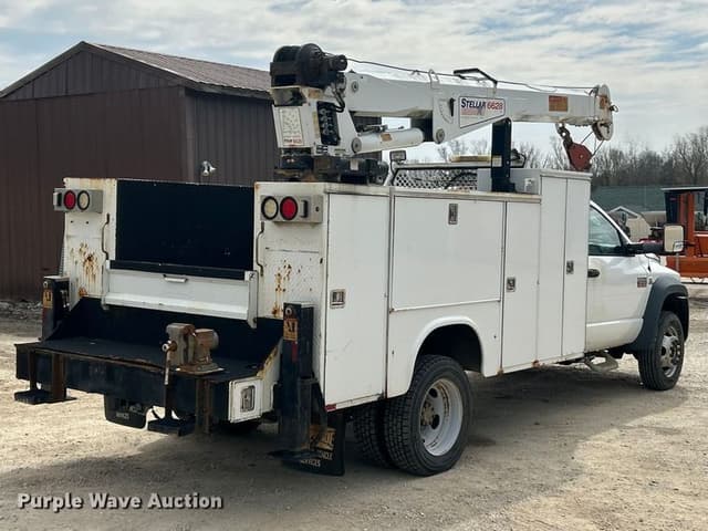 Image of Dodge Ram 5500 equipment image 4