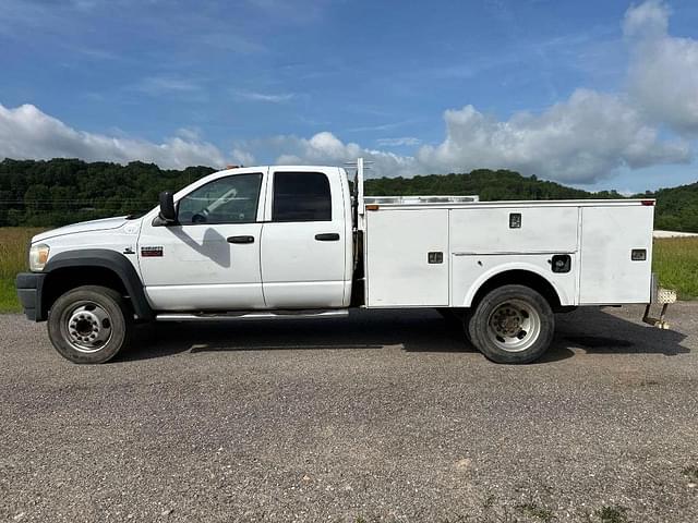 Image of Dodge Ram 5500 equipment image 1