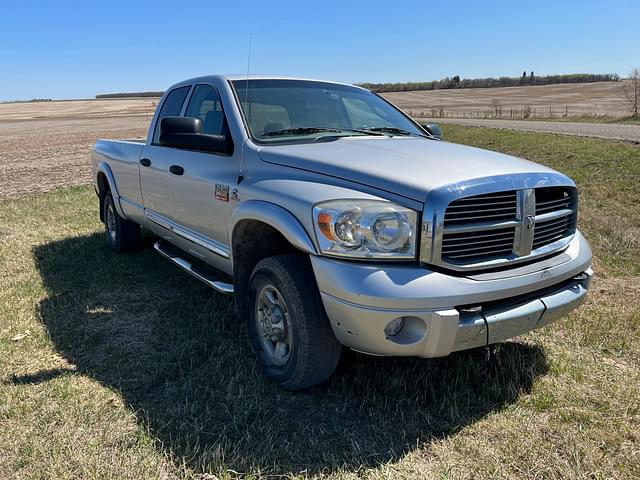 Image of Dodge Ram 3500 equipment image 2