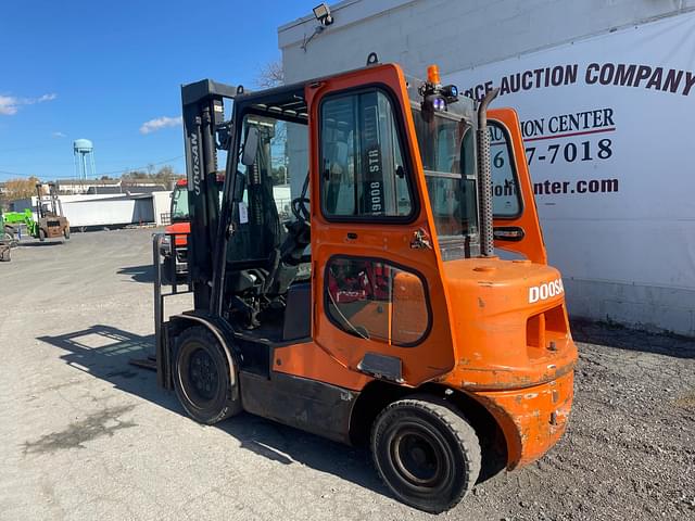 Image of  Doosan D35C-5 equipment image 3