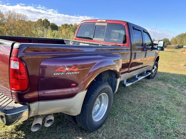 Image of Ford F-350 equipment image 3