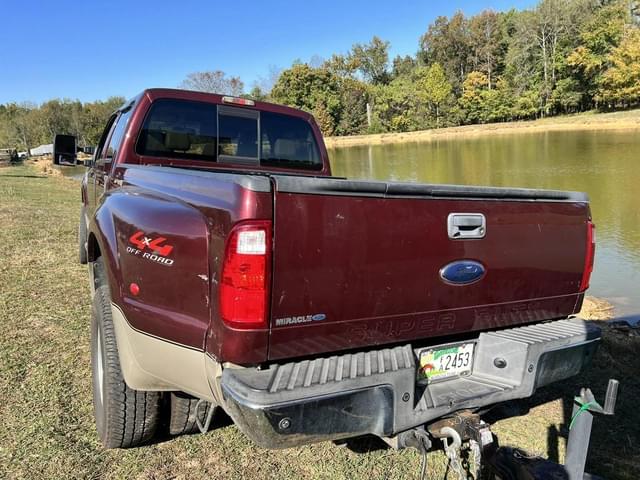 Image of Ford F-350 equipment image 2