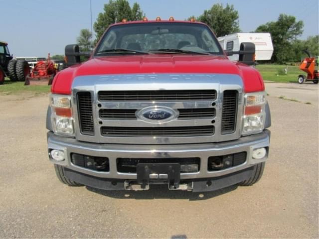 Image of Ford F-450 equipment image 4