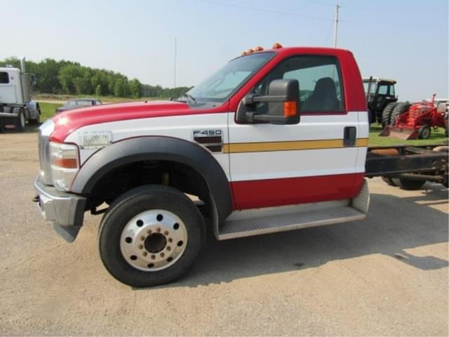 Image of Ford F-450 equipment image 1