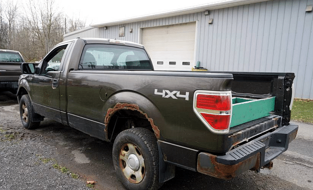 Image of Ford F-150 equipment image 2