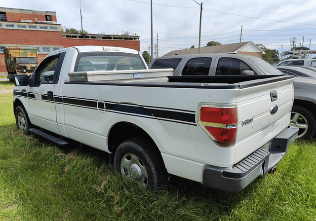 Image of Ford F-150 equipment image 2