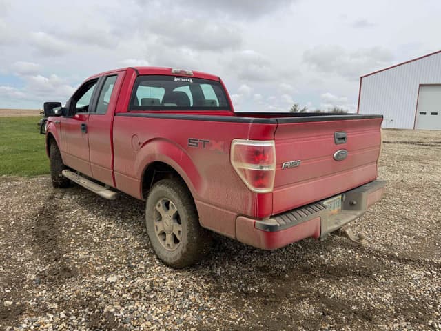 Image of Ford F-150 equipment image 1