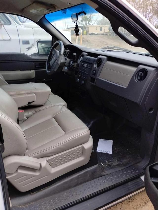 Image of Ford F-150 equipment image 4