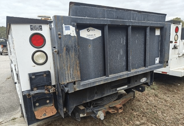 Image of Ford F-250 equipment image 2