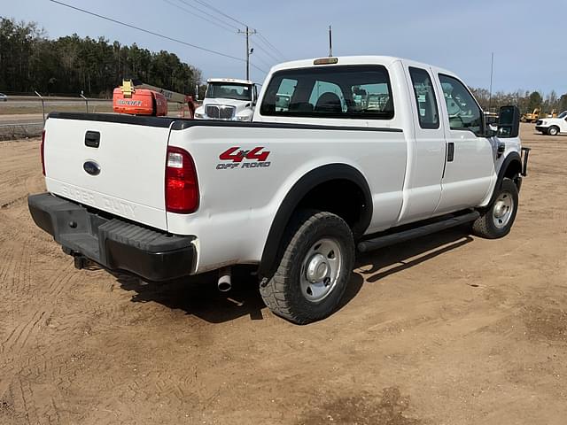 Image of Ford F-250 equipment image 4