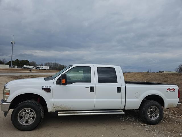 Image of Ford F-250 equipment image 2