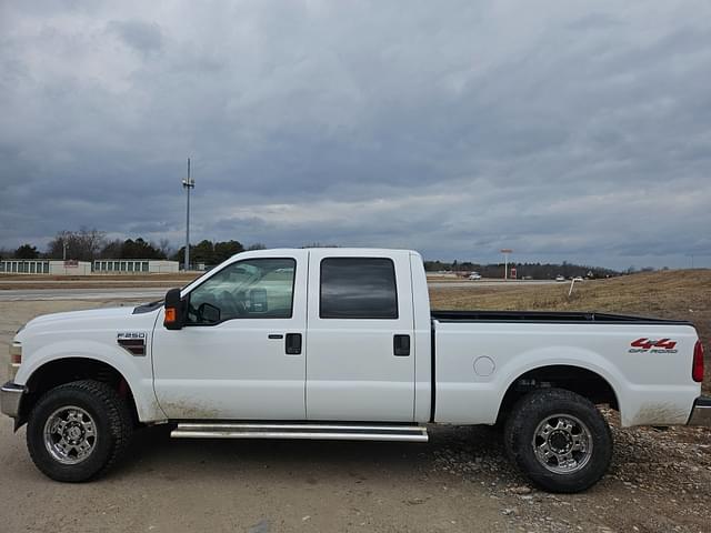 Image of Ford F-250 equipment image 3