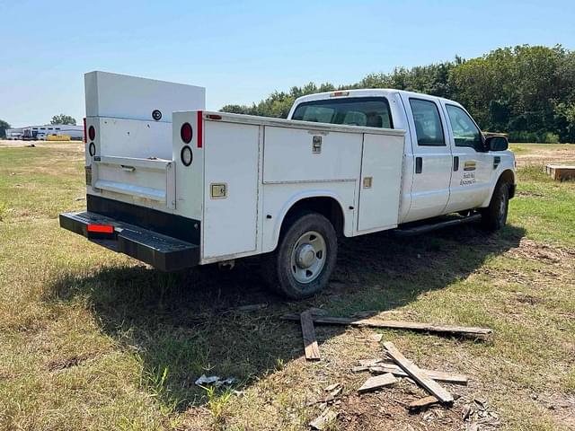 Image of Ford F-250 equipment image 4