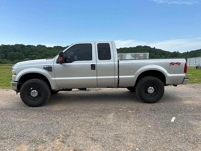 Image of Ford F-250 equipment image 1