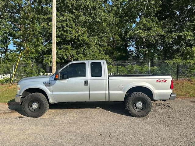 Image of Ford F-250 equipment image 1