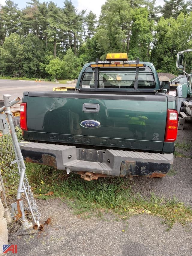 Image of Ford F-250 equipment image 1