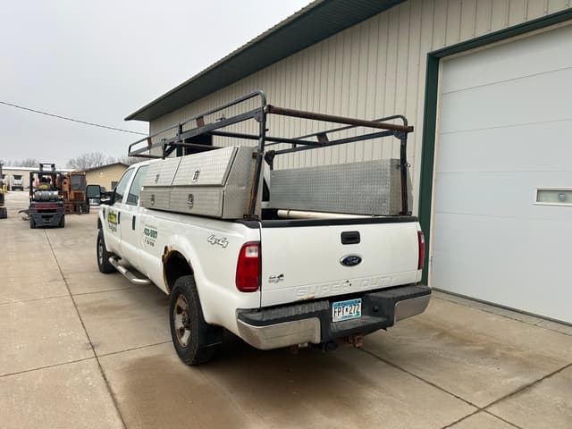 Image of Ford F-250 equipment image 4