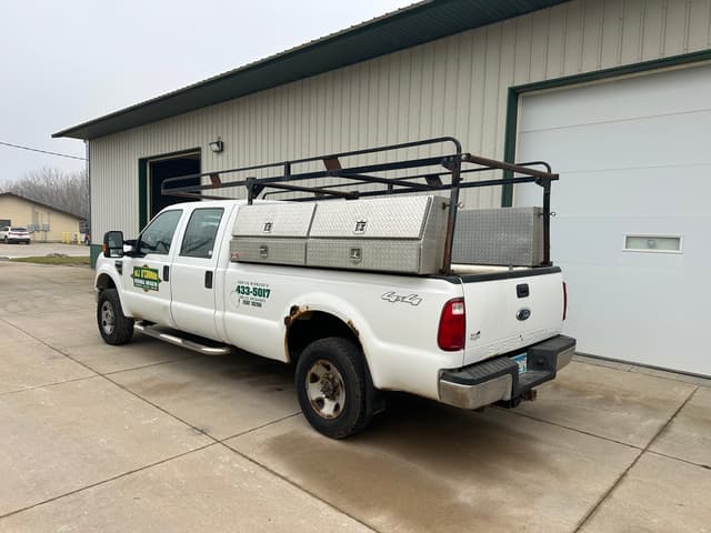 Image of Ford F-250 equipment image 2