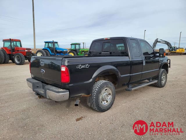 Image of Ford F-250 equipment image 2