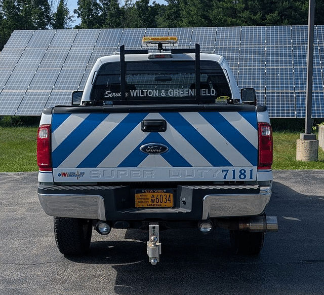 Image of Ford F-350 equipment image 1