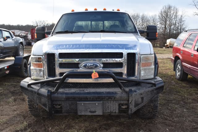 Image of Ford F-350 equipment image 1