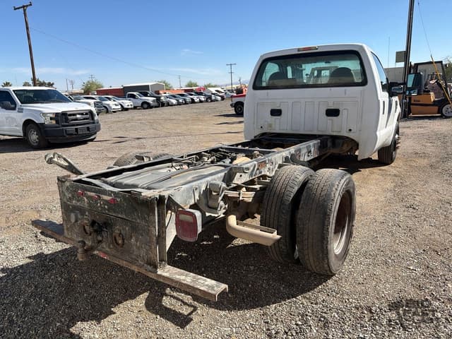 Image of Ford F-350 equipment image 4