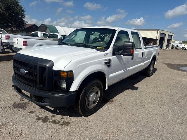 Image of Ford F-350 equipment image 1