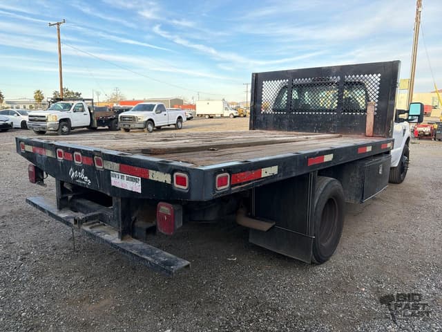 Image of Ford F-350 equipment image 3