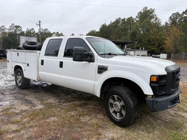 Image of Ford F-350 equipment image 2