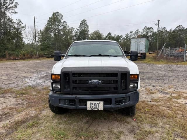 Image of Ford F-350 equipment image 1