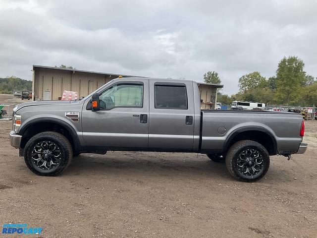 Image of Ford F-350 equipment image 1