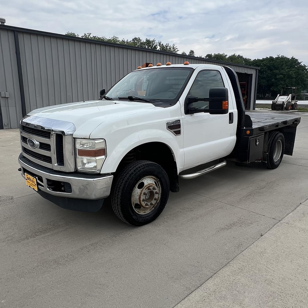 Image of Ford F-350 Primary image