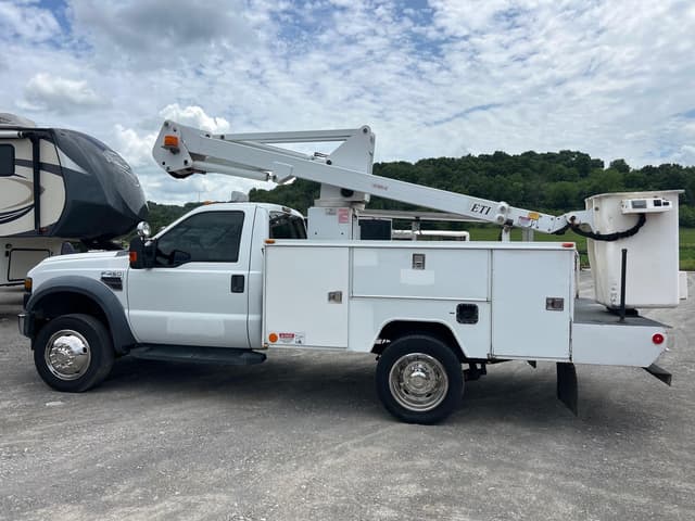 Image of Ford F-450 equipment image 1