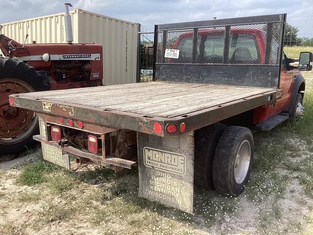 Image of Ford F-450 equipment image 4