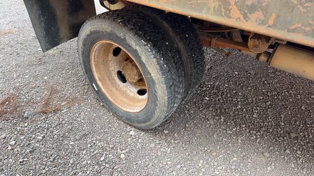 Image of Ford F-450 equipment image 4