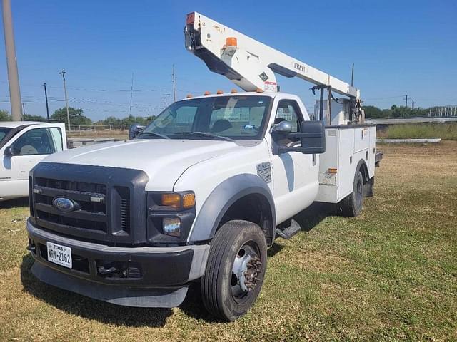 Image of Ford F-450 equipment image 1