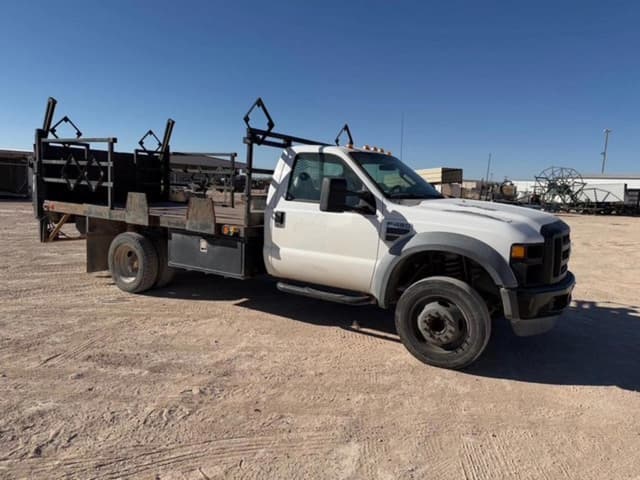 Image of Ford F-450 equipment image 2