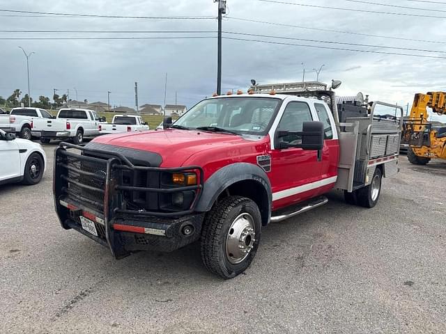 Image of Ford F-550 equipment image 1