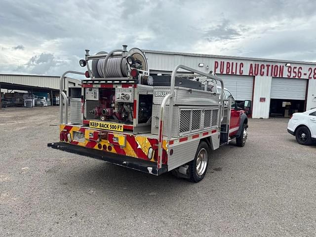 Image of Ford F-550 equipment image 4