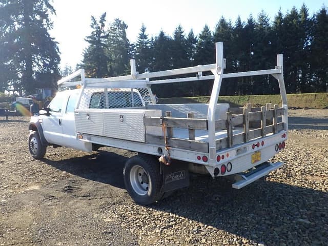 Image of Ford F-550 equipment image 4