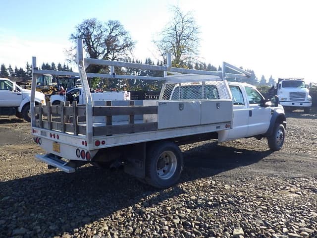 Image of Ford F-550 equipment image 3