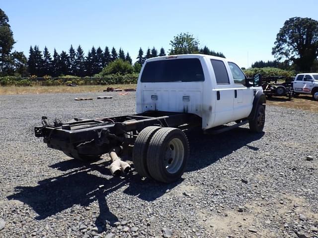 Image of Ford F-550 equipment image 3