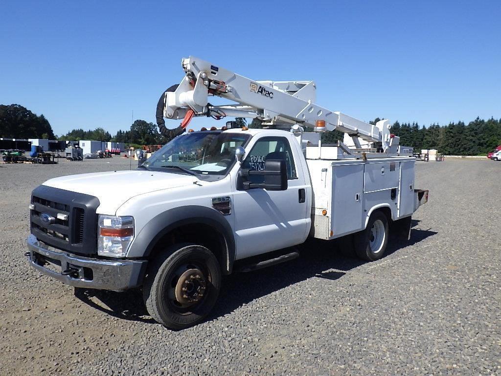 Image of Ford F-550 Primary image