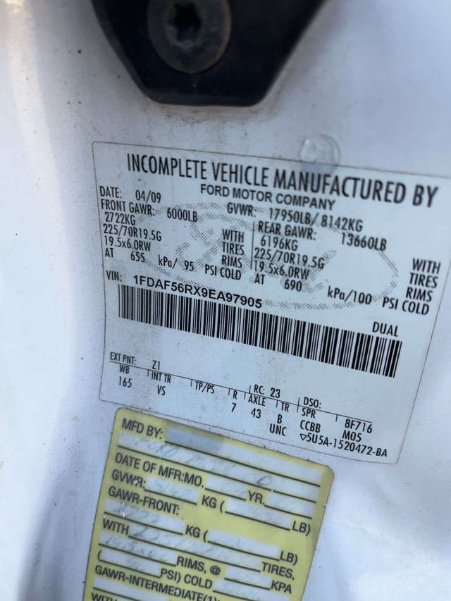 Image of Ford F-550 equipment image 2