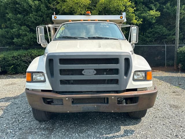 Image of Ford F-650 equipment image 1