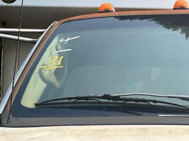 Image of Ford F-650 equipment image 4