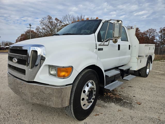 Image of Ford F-650 equipment image 1