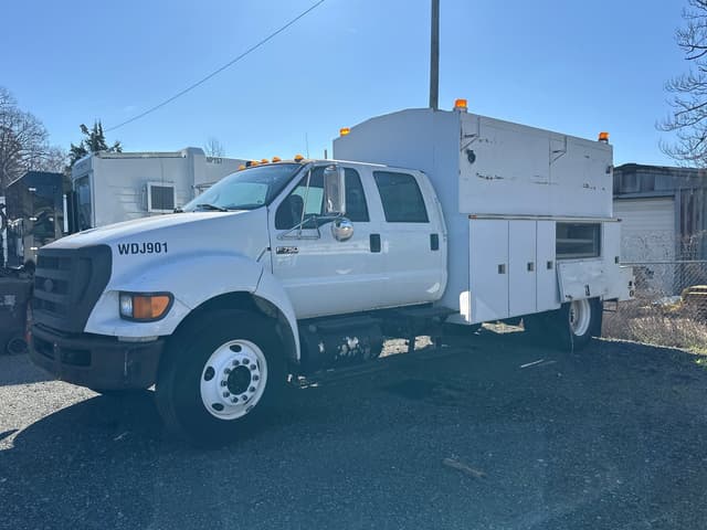Image of Ford F-750 equipment image 3